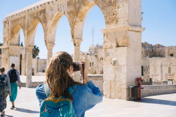 10 stages of emotions you experience on a holiday without your kids