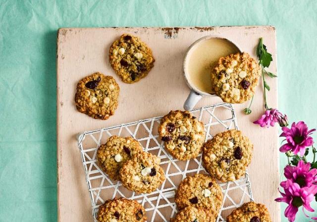 Recipe: You need to bake these Cranberry & White Chocolate Cookies