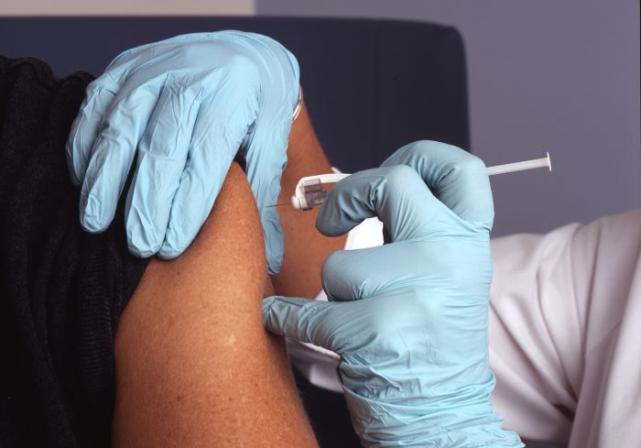 Early results of Oxfords COVID-19 vaccine show promise 
