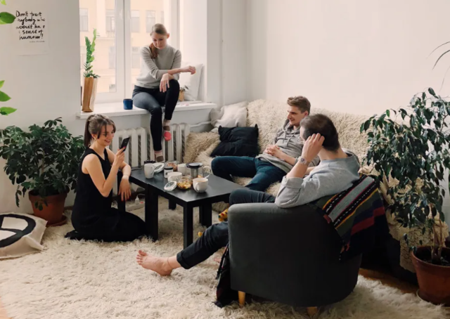 5 Cheap & Cheerful At-Home Party Ideas for Friends