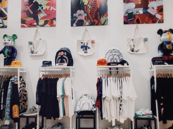 Online vintage shops with STUNNING pieces