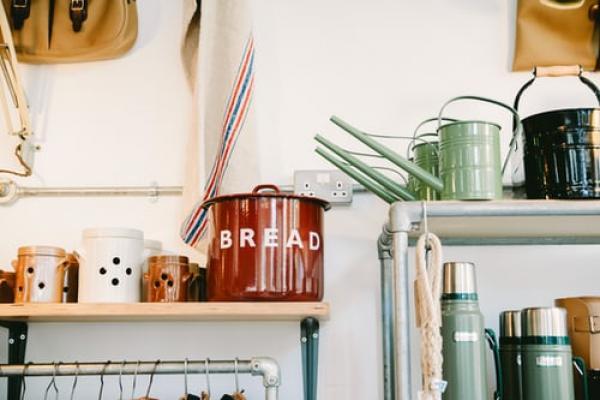 The ultimate checklist for moving into an new place