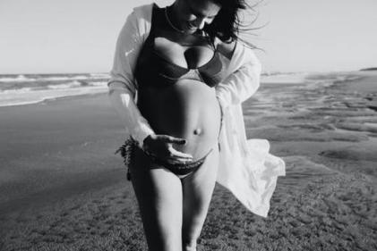 The most stunning (and gorgeously extra) maternity photoshoots trending right now 