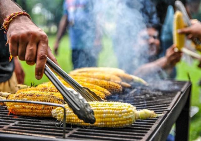 Having a BBQ this week? Here are 8 side dishes perfect for the occasion