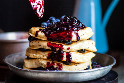 It’s brunch o’clock! This blueberry pancake recipe is a Monday essential