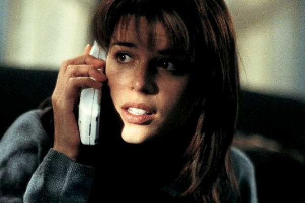 Watch: Neve Campbell & Courteney Cox reunite in first chilling trailer for ‘Scream 5’