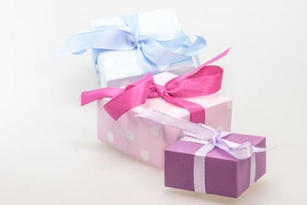 Beauty, selfcare and jewellery: What your sister really wants for Christmas this year