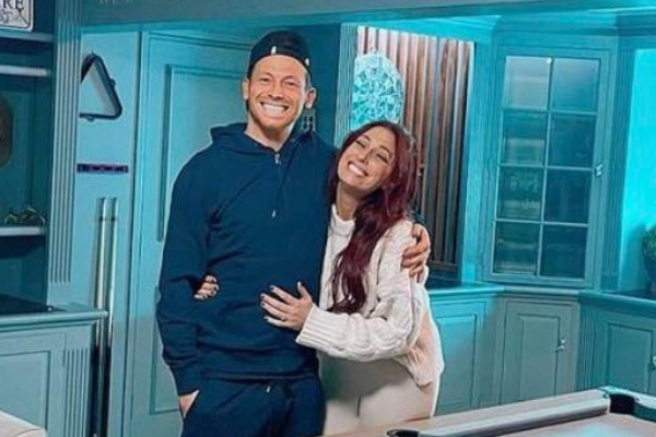Stacey Solomon unveils fancy games room transformation at new country mansion