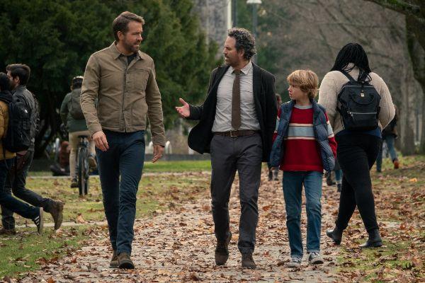 Jennifer Garner, Mark Ruffalo & Ryan Reynolds star in new trailer for ‘The Adam Project’
