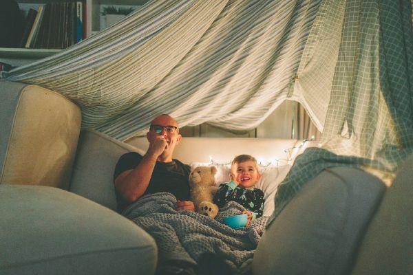 14 short Christmas movies that will help you reduce their screen time